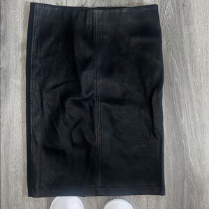 Neiman Marcus Black Leather Pencil Skirt M